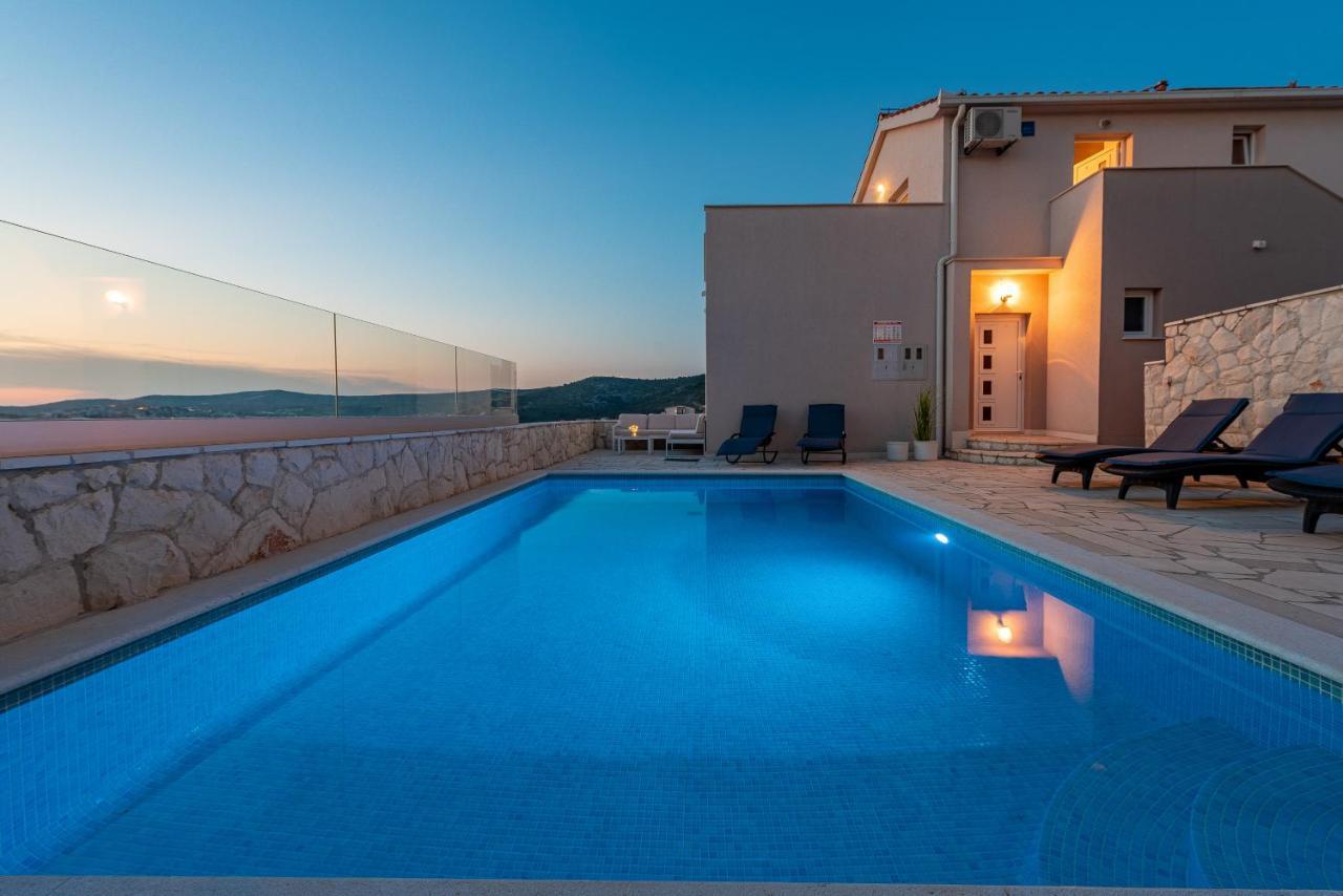 Villa Mona Apartments Razanj Exterior photo