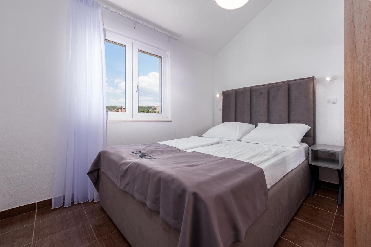Villa Mona Apartments Razanj Exterior photo