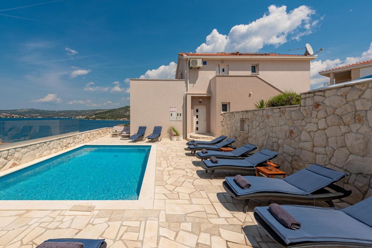Villa Mona Apartments Razanj Exterior photo